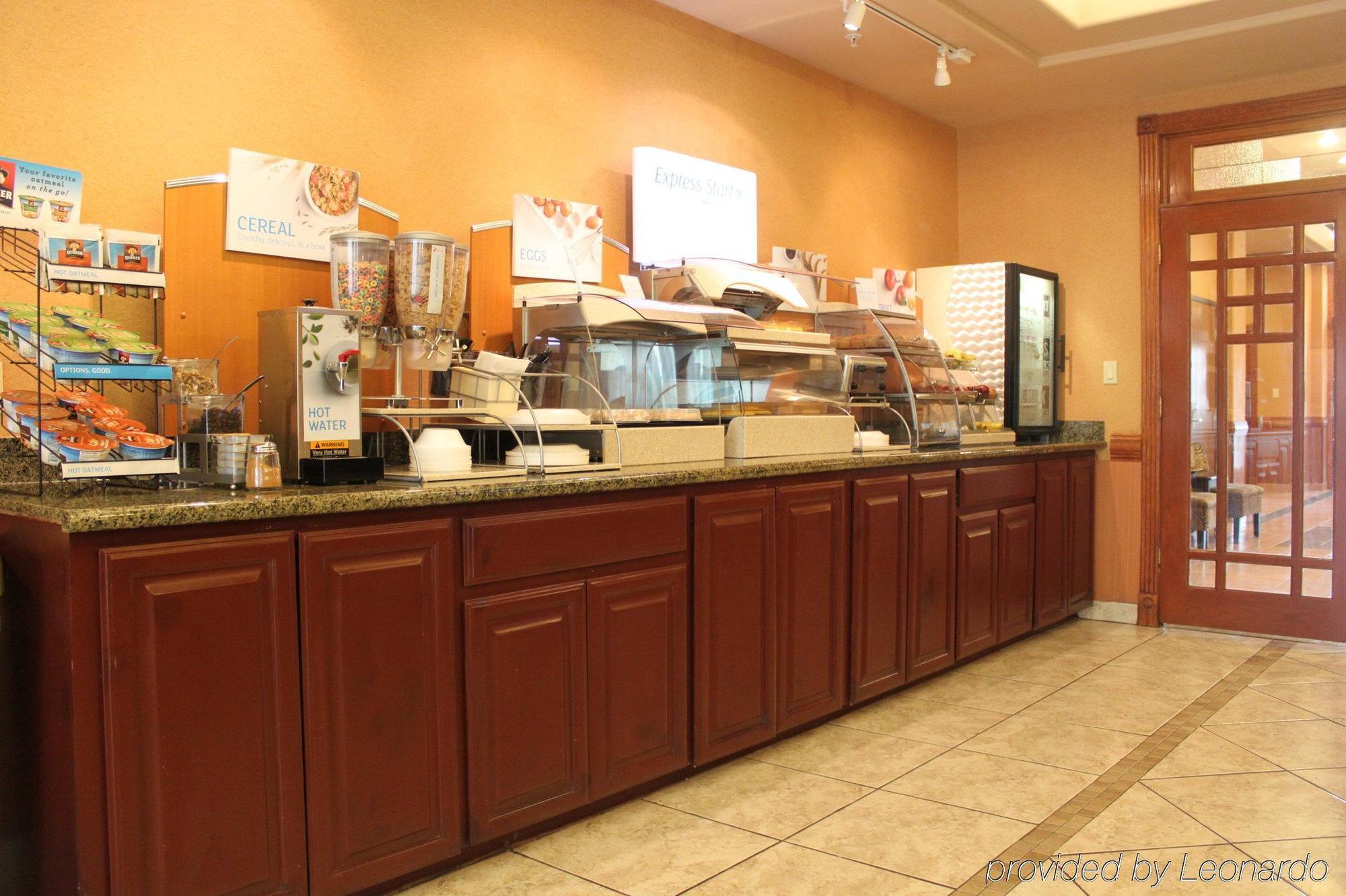 Holiday Inn Express Hotel And Suites Alice By Ihg Extérieur photo