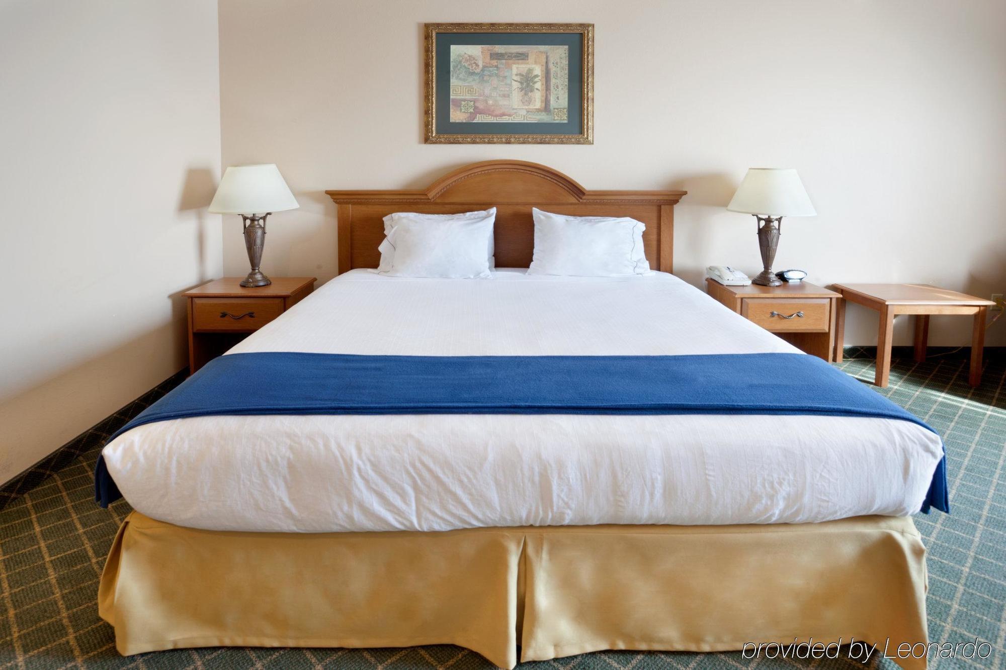 Holiday Inn Express Hotel And Suites Alice By Ihg Chambre photo