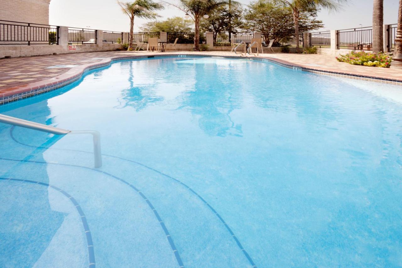 Holiday Inn Express Hotel And Suites Alice By Ihg Extérieur photo